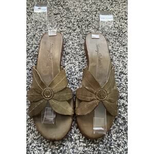 Tommy Bahama Big Leaf Leather Flat Sandals Women’s 6 Green Resort Vacation